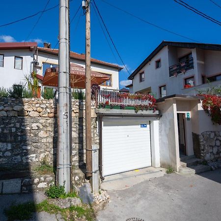 Modern Studio Apartment In The Old Town Сараєво Екстер'єр фото