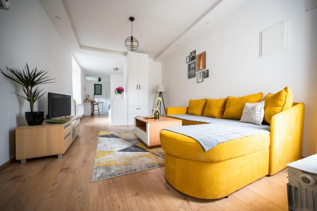 Modern Studio Apartment In The Old Town Сараєво Екстер'єр фото