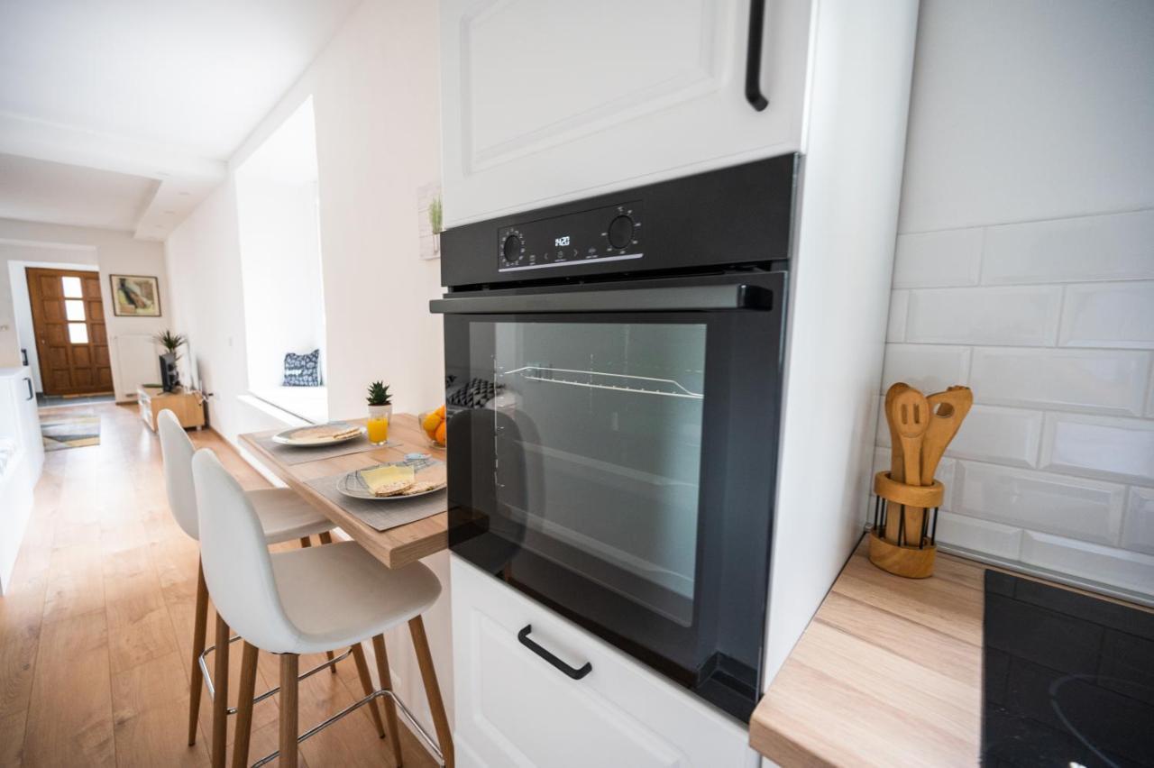 Modern Studio Apartment In The Old Town Сараєво Екстер'єр фото