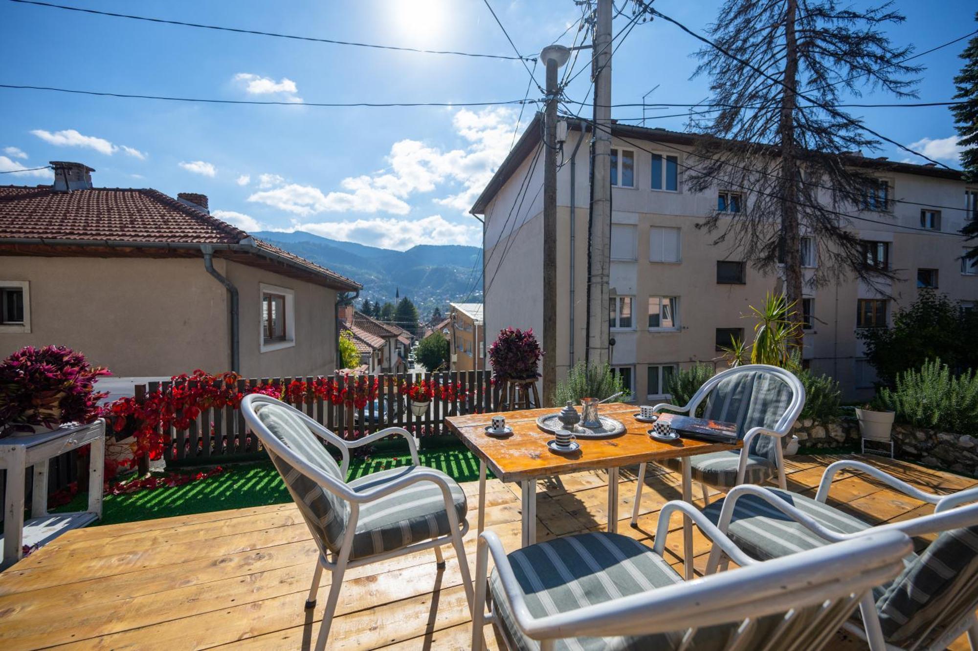 Modern Studio Apartment In The Old Town Сараєво Екстер'єр фото